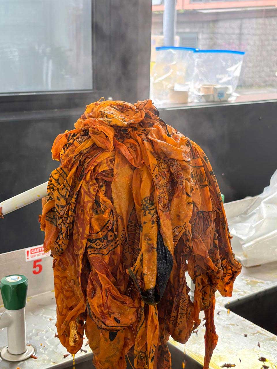 Bagru-Printing-and-dyeing-in-natural-Dyes,-day-2