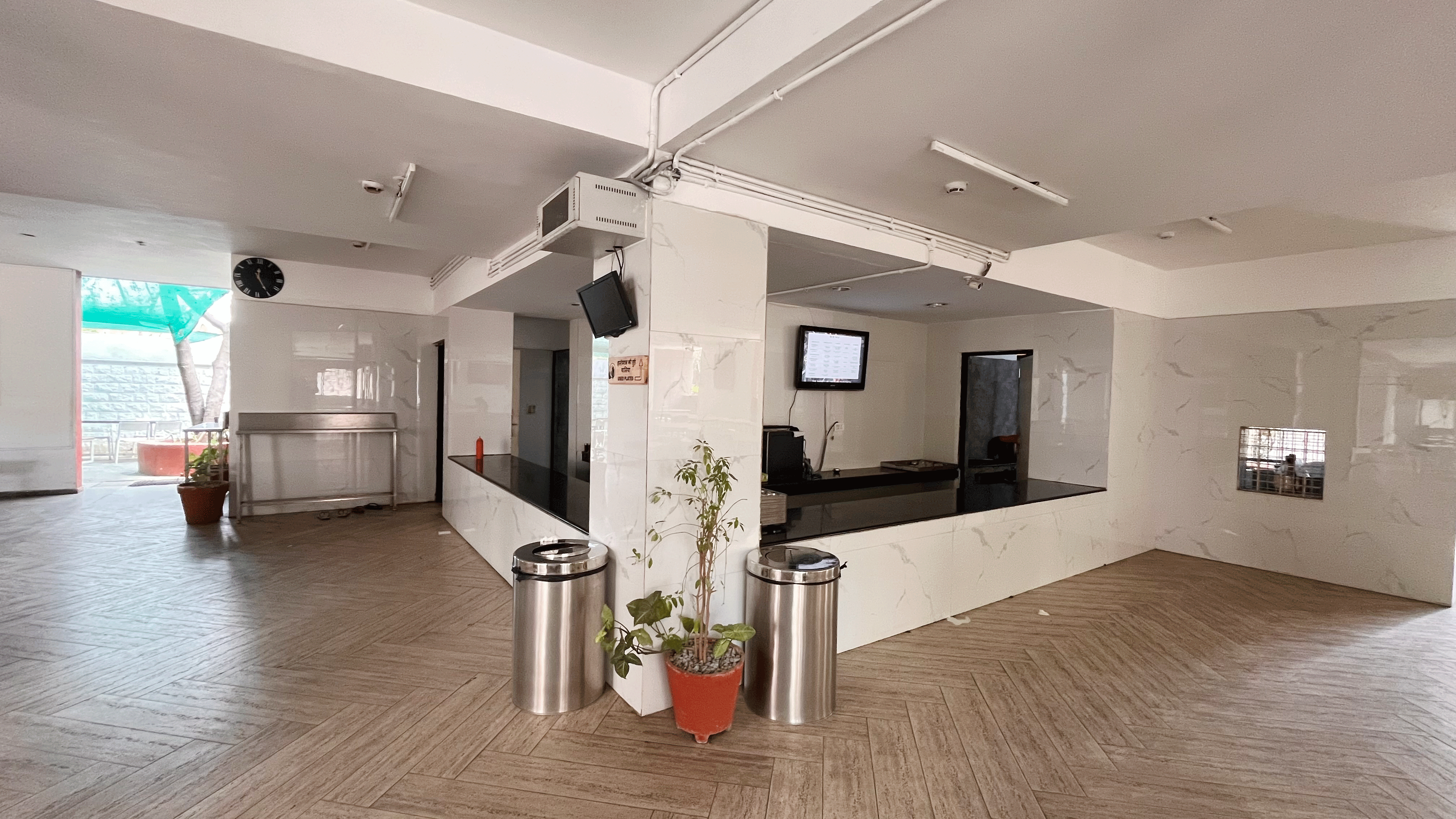 Canteen2