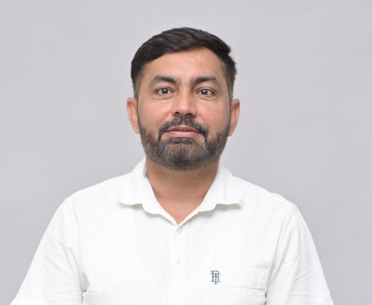 Mr Vijander Kumar