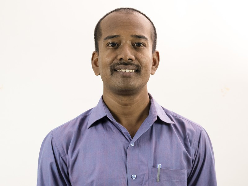 Vinoth R
