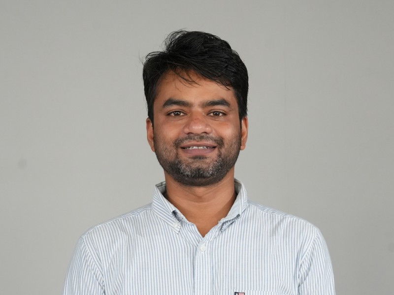 Mr. Manish Singh Dhakad