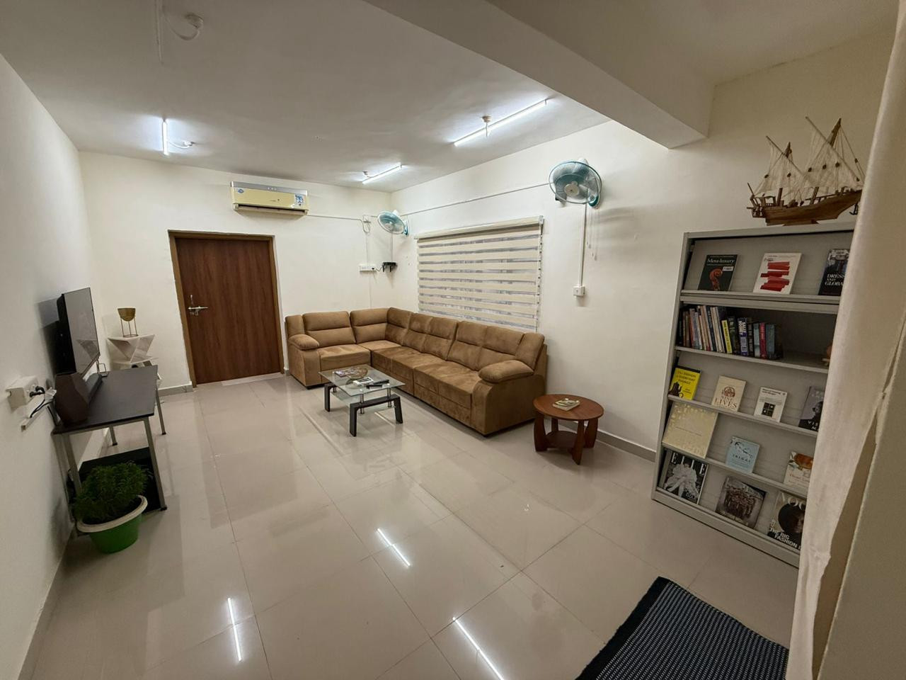 Lounge Dining